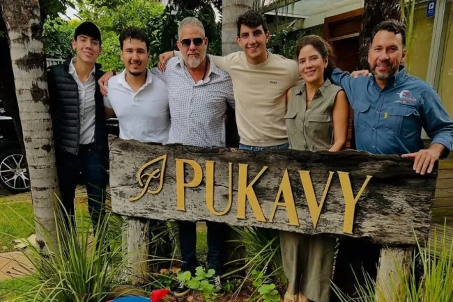 Paraguay exporta genética Brangus de élite: primer envío de embriones a Argentina marca un hito en la ganadería nacional